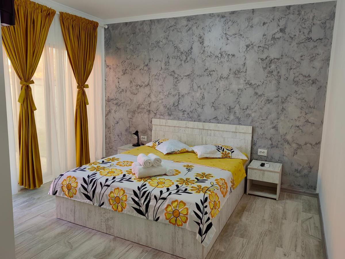 Casutele Amaliei Hotel Corbu  Ngoại thất bức ảnh